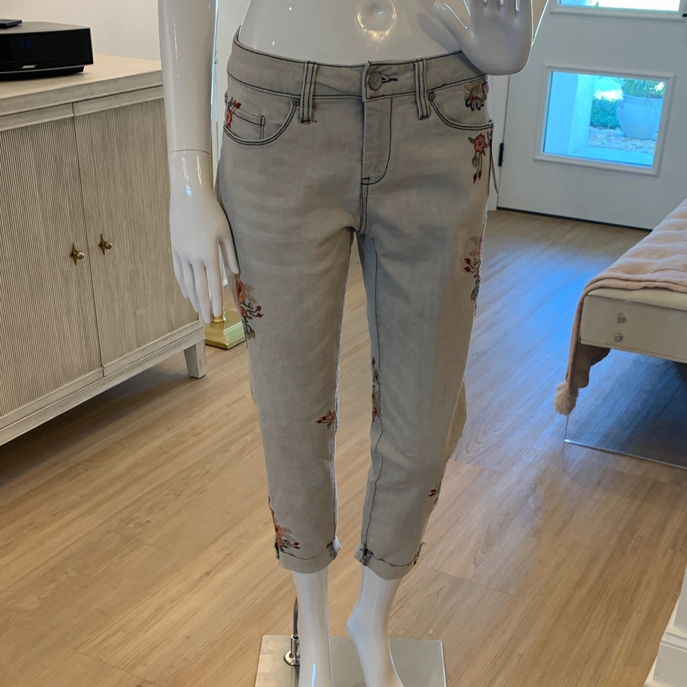 Embroidery Ankle Jeans Lite Grey